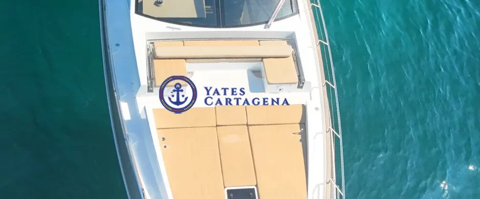 Yate Azimut 66 Pies