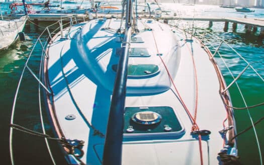 Velero Beneteau 47