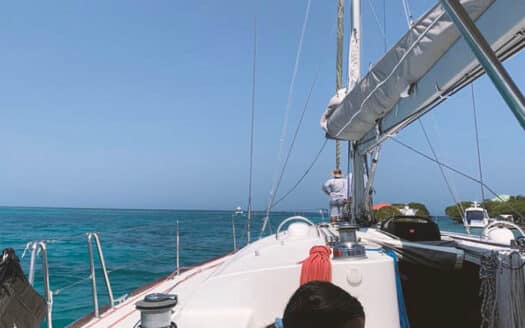 Velero Beneteau 47